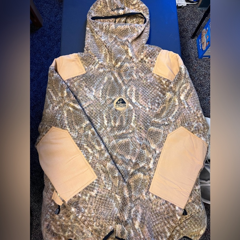 Nike ACG Sherpa: Gold Snakeskin